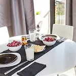 Urban Flat * أفيرو