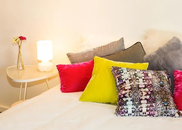 Urban Flat アパート